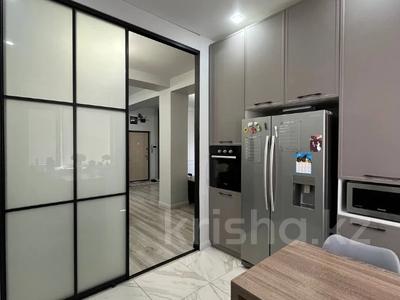 5-бөлмелі пәтер · 100 м² · 10/10 қабат, 16-й мкр 93, бағасы: 33 млн ₸ в Актау
