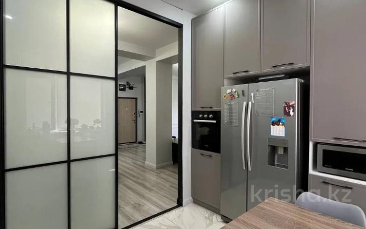 5-бөлмелі пәтер · 100 м² · 10/10 қабат, 16-й мкр 93, бағасы: 33 млн ₸ в Актау — фото 13
