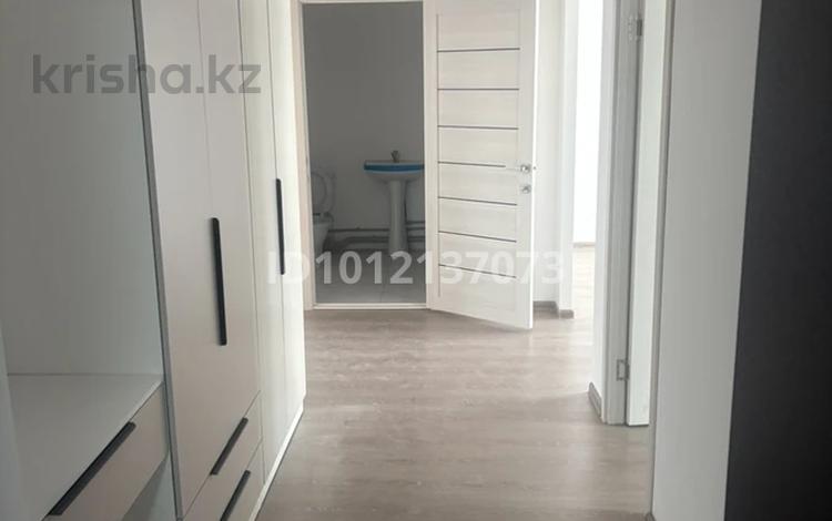 2-бөлмелі пәтер · 67 м² · 9/9 қабат, Капчагайской трассы 8, бағасы: 280 000 ₸ в Коянкусе — фото 2