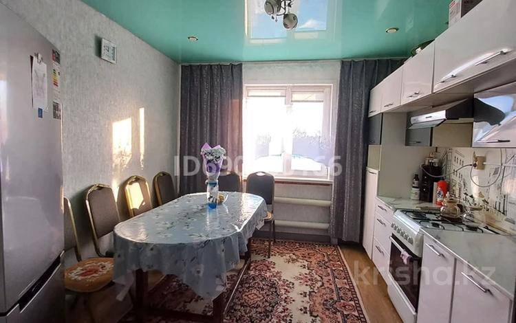 Отдельный дом • 4 комнаты • 100 м² • 10 сот., Карибжанова 4 за 25 млн 〒 в Петропавловске — фото 2