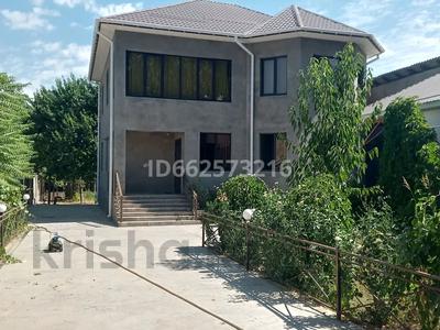 Продажа домов и дачи в Туркестанской обл.: Отдельный дом · 9 комнат · 220 м² · 8.5 сот., Капланбек 29 за 45 млн 〒 Отдельный дом · 9 комнат · 220 м² · 8.5 сот., Капланбек 29 за 45 млн 〒 в Сарыагаш