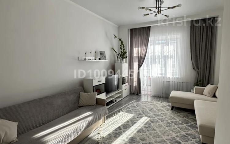 1-комнатная квартира · 37 м² · 1/3 этаж, Алтын Арка 21 за ~ 19 млн ₸ в Караганде, Казыбек би р-н — фото 2