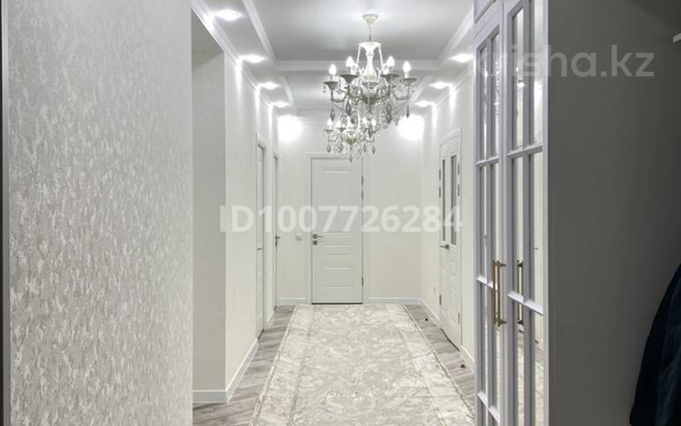 3-комнатная квартира · 107.8 м² · 3/6 этаж, мкр. Алтын орда, Мкрн Батыс-2 29 за 38.7 млн ₸ в Актобе — фото 26