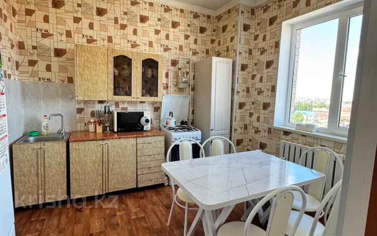 3-комнатная квартира · 87.4 м² · 6/6 этаж, мкр 12, бокенбай батыра за 20 млн ₸ в Актобе — фото 10