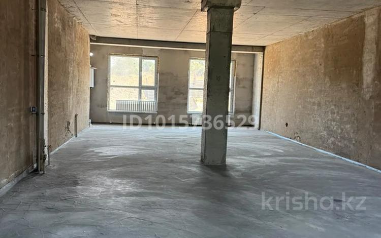 3-комнатная квартира · 82 м² · 1/3 этаж, мкр Акжар участок 45 за 32 млн ₸ в Алматы, Наурызбайский р-н — фото 2