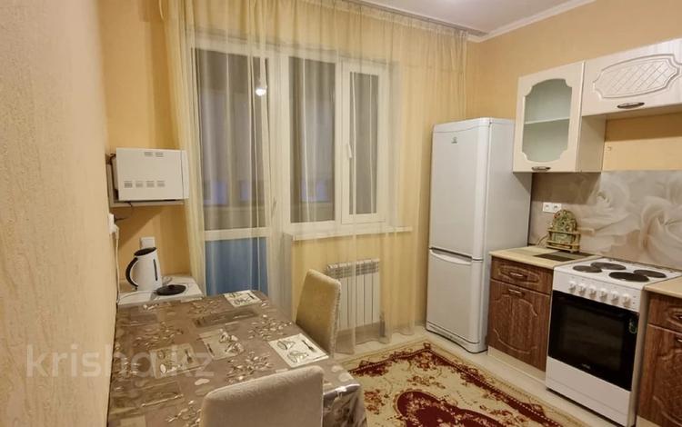 1-комнатная квартира, 38 м², 5/9 этаж, Аль-фараби 34/4