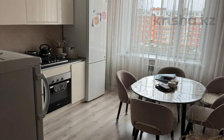 2-бөлмелі пәтер · 59 м² · 5/6 қабат, микрорайон Юбилейный 22, бағасы: 27.5 млн ₸ в Костанае — фото 2