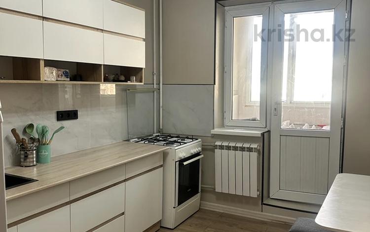 1-комнатная квартира · 42 м² · 8/9 этаж, мкр Аксай-5 5а за 31 млн ₸ в Алматы, Ауэзовский р-н — фото 2