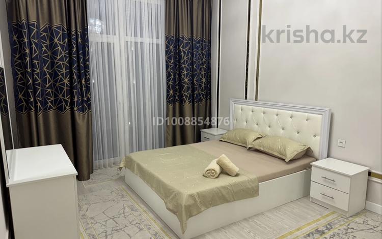 2-комнатная квартира · 105 м² · 9/9 этаж, мкр Шымсити, Байдибек би 115/10 за 15 000 〒 в Шымкенте, Абайский р-н — фото 2