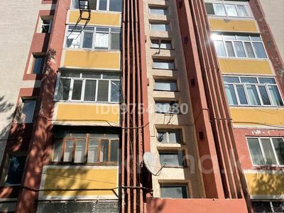 4-бөлмелі пәтер, 76.9 м², 3/9 қабат, жансая 3 — возле супер маркета SMALL, бағасы: 22 млн 〒 в Таразе