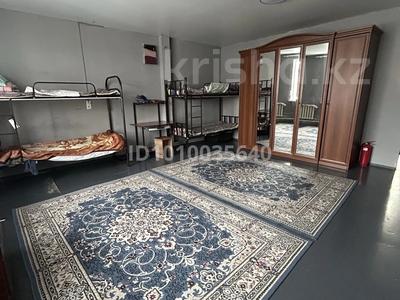 10 комнат · 500 м² · 2/2 этаж, мкр Тастак-1, Отеген батыра 7в — Толе би за 30 000 〒 в Алматы, Ауэзовский р-н