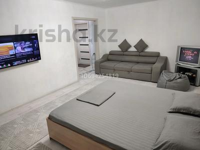 1-комнатная квартира · 40 м² · 1/5 этаж, мкр Астана 6 — Площадь Қадыра Мырза Али - 7-мкрн за 12 000 ₸ в Уральске