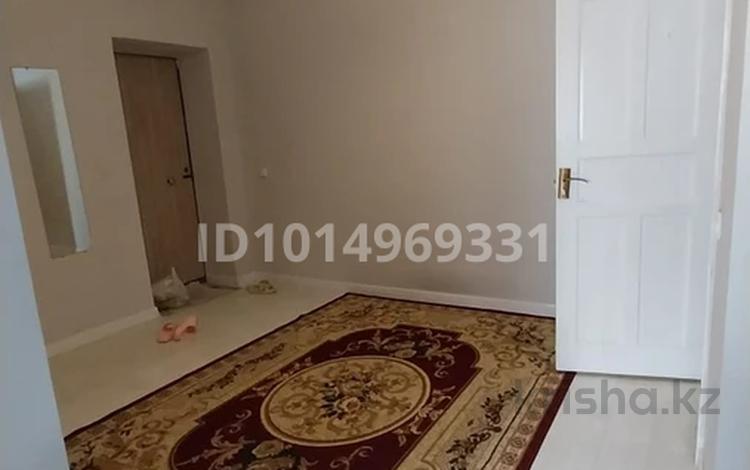 1-комнатная квартира · 57.7 м² · 3/6 этаж, 30-й мкр 166 — Торговый центр Олжа за 120 000 ₸ в Актау — фото 2