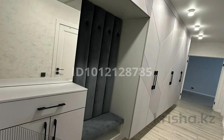 2-комнатная квартира · 64 м² · 2/6 этаж, мкр. Восток-5 7/2 за 27 млн ₸ в Караганде — фото 2