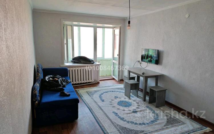 1-комнатная квартира · 38 м² · 5/5 этаж, ул. Иртышская 7 за 120 000 ₸ в Семее — фото 2