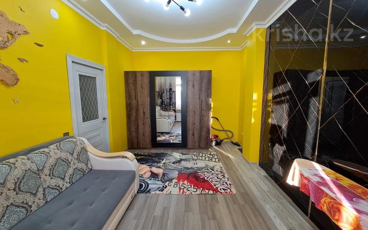 2-комнатная квартира · 69.8 м² · 7/12 этаж, мкр 11 за 26 млн 〒 в Актобе — фото 8