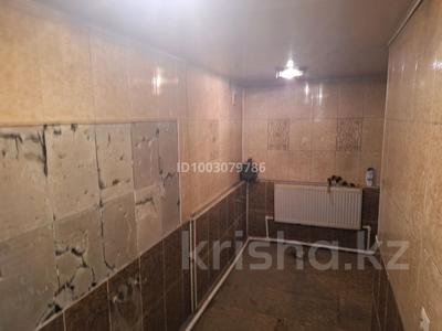 Отдельный дом · 4 комнаты · 100 м² · 10 сот., Майкудук, Майкудук, мкр Берлин 26 — Напротив католической церкви за 10 млн 〒 в Караганде, Алихана Бокейханова р-н