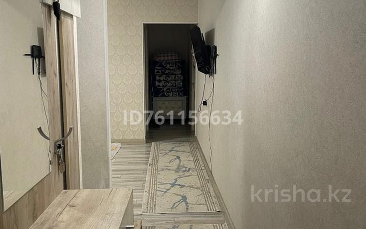 3-бөлмелі пәтер · 70 м² · 2/5 қабат, 11-й микрорайон, 11-й микрорайон 190А — За аптекой Аптека « ZERDE», бағасы: 23 млн ₸ в Шымкенте, Енбекшинский р-н — фото 2