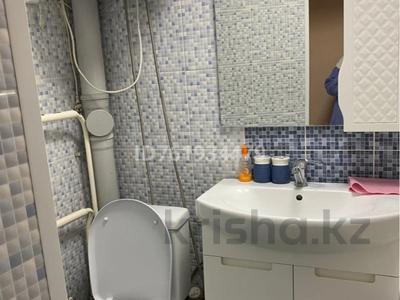 Пәтерлер в Жамбылской обл.: 3-бөлмелі пәтер · 64 м² · 5/5 қабат, Сүлейменов 12, бағасы: 19.9 млн 〒 3-бөлмелі пәтер · 64 м² · 5/5 қабат, Сүлейменов 12, бағасы: 19.9 млн 〒 в Таразе