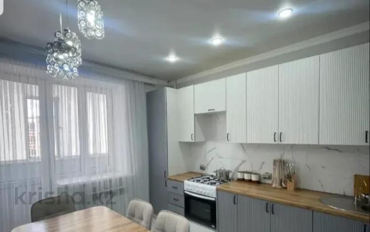 2-бөлмелі пәтер · 77 м² · 4/5 қабат, Алтын орда ш/а., бағасы: 25 млн ₸ в Актобе, мкр. Алтын орда — фото 11