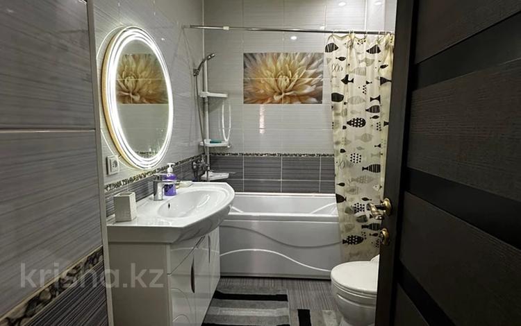 3-комнатная квартира · 90 м² · 1/2 этаж, Улбике акына 130 — Рахимова за 300 000 〒 в Таразе — фото 2