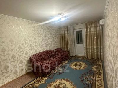 3-комнатная квартира · 65 м² · 2/5 этаж, 8-й микрорайон, Байтиленова 35 за 180 000 〒 в Шымкенте, Туран р-н