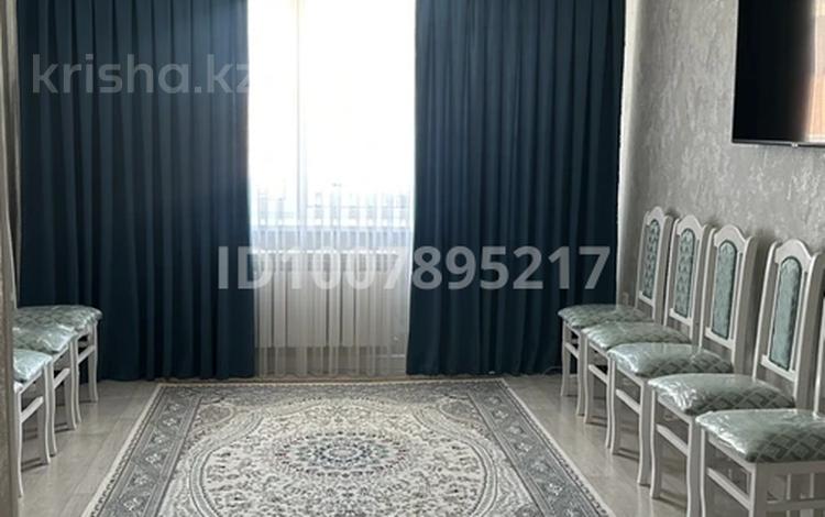 3-бөлмелі пәтер · 64.2 м² · 2/5 қабат, мкр Шанхай 59 — Бейбитшилик, бағасы: 19.5 млн ₸ в Актобе — фото 2