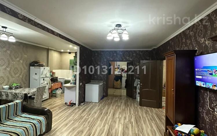 2-комнатная квартира · 75.9 м² · 1/5 этаж, мкр Акбулак, Хан шатыр 3 — ул. Момышулы ниже пр. Рыскулова за 41 млн ₸ в Алматы, Алатауский р-н — фото 2