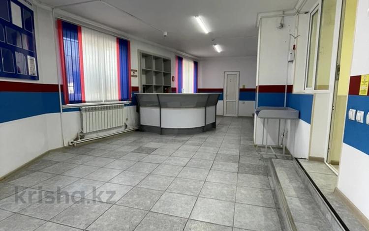 Офисы, салоны красоты, медцентры и аптеки, образование · 237 м² за 85 млн 〒 в Шымкенте — фото 2
