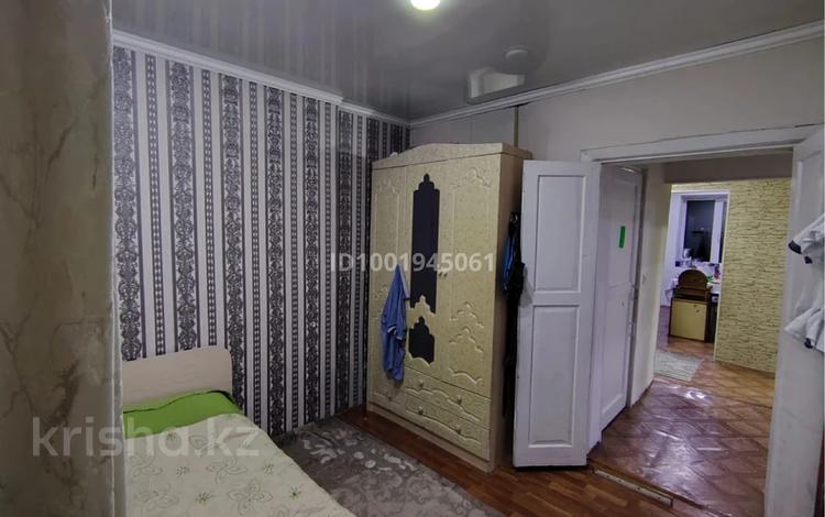 3-комнатная квартира · 36 м² · 2/2 этаж, Уалиханова 16 — Автотеп двух этажка за 8 млн ₸ в  — фото 2