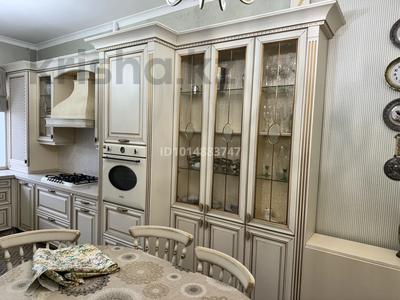 3-комнатная квартира · 101 м² · 1/4 этаж, Старый город, Нагим Кобландина 13 — Уалиханова, Шернияза за 300 000 ₸ в Актобе