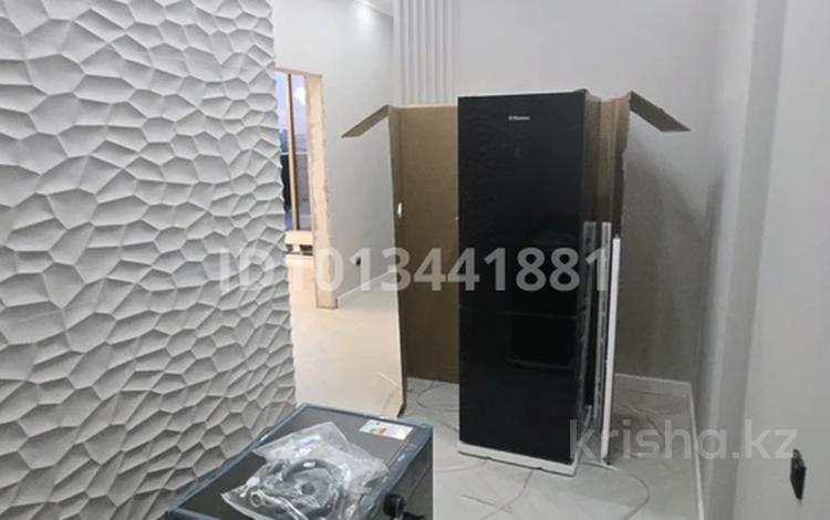 2-бөлмелі пәтер · 80 м² · 4/4 қабат, 193 квартал, бағасы: 400 000 ₸ в Шымкенте, Енбекшинский р-н — фото 2