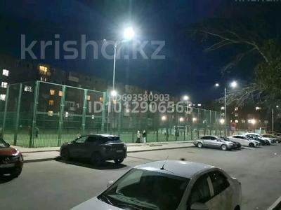 2-комнатная квартира · 47 м² · 1/5 этаж, Майкудук, Майкудук, 16й микрорайон 28 за 10 млн ₸ в Караганде, Алихана Бокейханова р-н