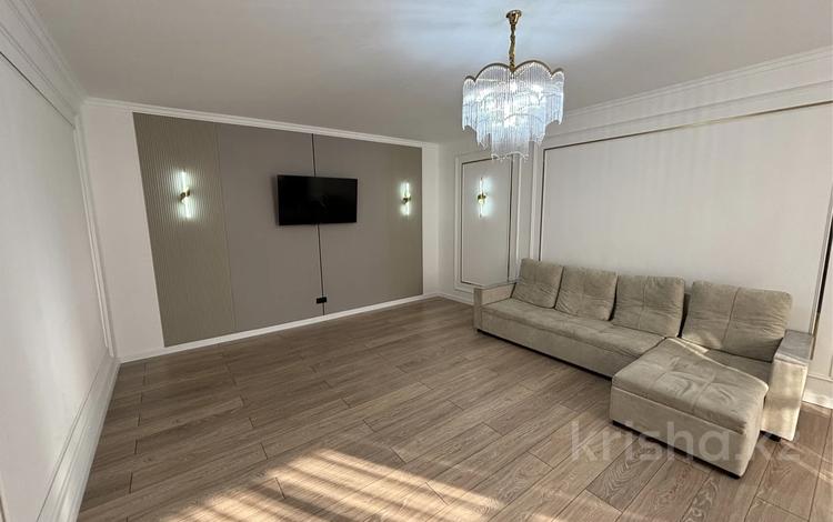 3-комнатная квартира · 107 м² · 5/10 этаж, Роза Багланова 1 за 450 000 ₸ в Астане, Нура р-н — фото 2