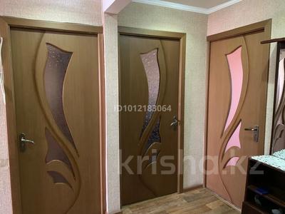 4-комнатная квартира · 82 м² · 5/5 этаж, Молдағұлова 15А — Молдағұлова Жангелдина за 23 млн 〒 в Шымкенте, Аль-Фарабийский р-н