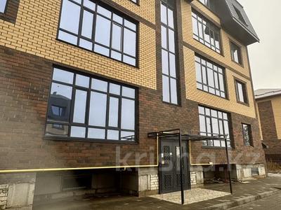 2-комнатная квартира · 75.8 м² · 2 этаж, Жумагалиева 39 за ~ 22.7 млн 〒 в Уральске