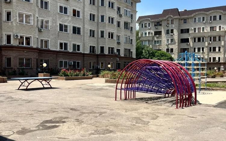 4-бөлмелі пәтер · 139 м² · 6/6 қабат, Жамакаева 258/5-12, бағасы: ~ 146 млн ₸ в Алматы, Медеуский р-н — фото 42