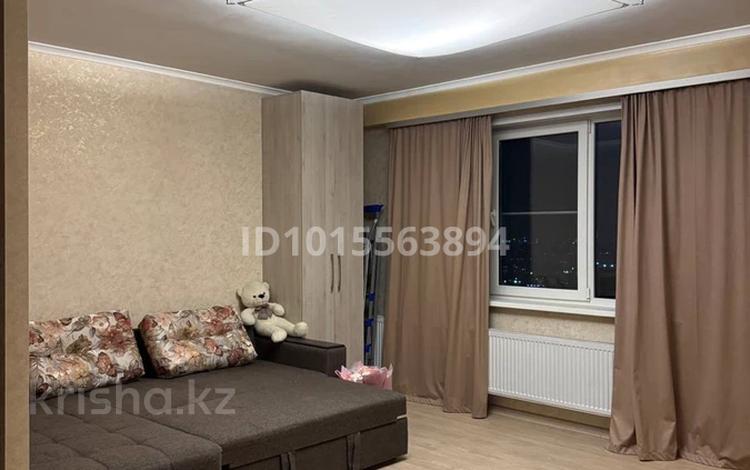 3 бөлме · 80 м², Аль-Фараби 51, бағасы: 85 000 ₸ в Алматы — фото 2