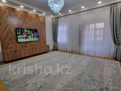 4-комнатная квартира · 164 м² · 1/10 этаж, 18А мкр 7 за 74 млн ₸ в Актау