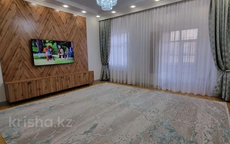 4-комнатная квартира · 164 м² · 1/10 этаж, 18А мкр 7 за 74 млн ₸ в Актау — фото 2