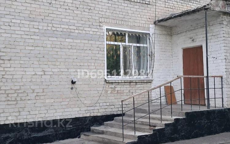 Часть дома · 3 комнаты · 79 м² · 8 сот., 1 микрорайон 22 — Магазина Маяк за 15.5 млн 〒 в Семее — фото 2