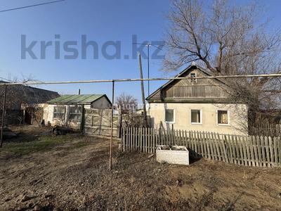 Часть дома · 3 комнаты · 100 м² · 25 сот., Таңшолпан 23 за 11 млн ₸ в Актобе, жилой массив Кирпичный