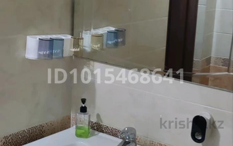 2 бөлме · 72 м² · 5/12 қабат, Айнаколь, бағасы: 100 000 ₸ в Астане, Алматы р-н — фото 2