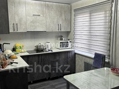 2-комнатная квартира · 45 м² · 3/5 этаж, Бурова 21 за 22.5 млн ₸ в Усть-Каменогорске, Ульбинский
