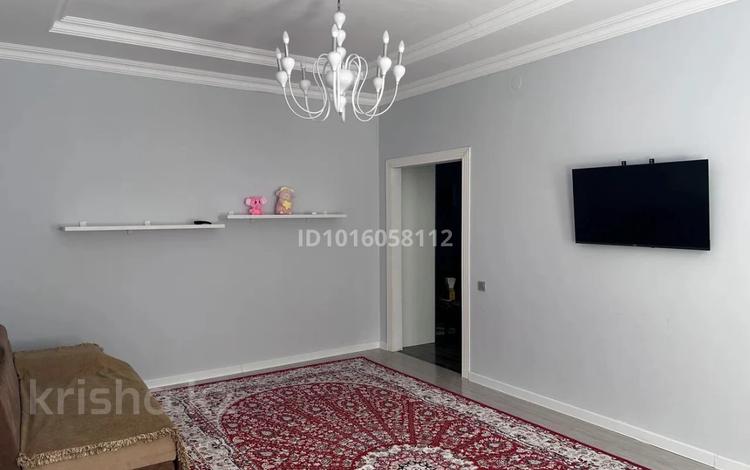 1-комнатная квартира · 54 м² · 3/5 этаж, мкр Нурсая, Акжарма за 170 000 ₸ в Атырау — фото 2