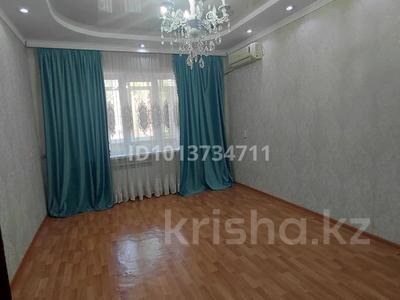 4-комнатная квартира · 80 м² · 2/5 этаж, мкр Алатау, Мкр Алатау 8 мик 52 за 23 млн ₸ в Таразе