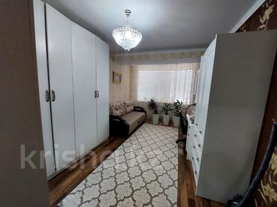 4-комнатная квартира, 122 м², 4/5 этаж, мкр. Алтын орда, пр молдагуловой 54 за 40.5 млн 〒 в Актобе, мкр. Алтын орда