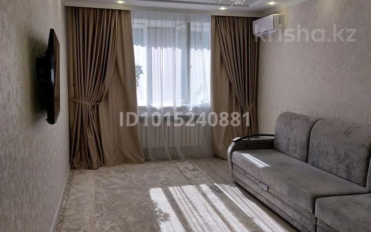 2-бөлмелі пәтер · 76.8 м² · 4/5 қабат, Строитель ш/а. 39/3 — Сырыма Датова, бағасы: 37.5 млн ₸ в Уральске, мкр Строитель — фото 2