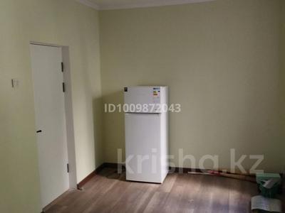 3-комнатная квартира · 65 м² · 1/5 этаж, Кабанбай батыр 10б за 20 млн 〒 в Шымкенте, Аль-Фарабийский р-н