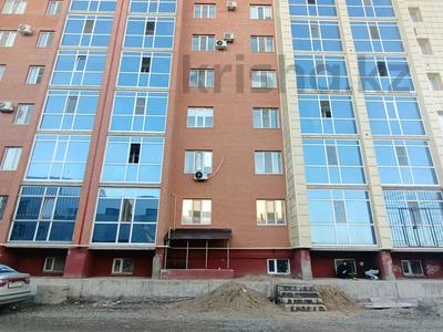 Еркін, кеңселер, дүкендер мен бутиктер, қоймалар, қоғамдық тамақтану орны, сұлулық салондары, медорталықтар мен дәріханалар, білім орталықтары, ойын-сауық · 90 м², бағасы: 12.5 млн ₸ в Актобе, мкр. Алтын орда